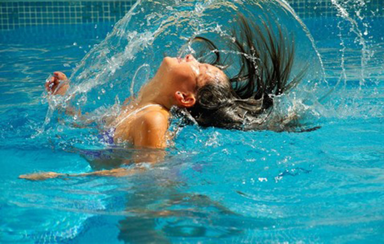 high quality wall art fine art oil painitng handpainted on canvas"girl in the swimming pool" stunningoilpainting.com